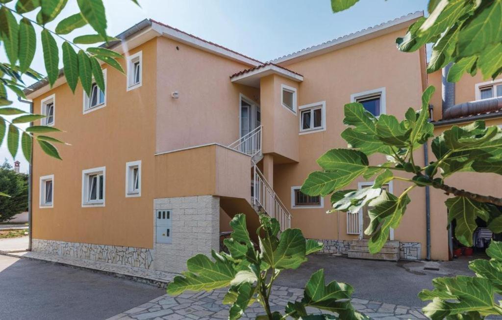 Apartment Valdebek 2