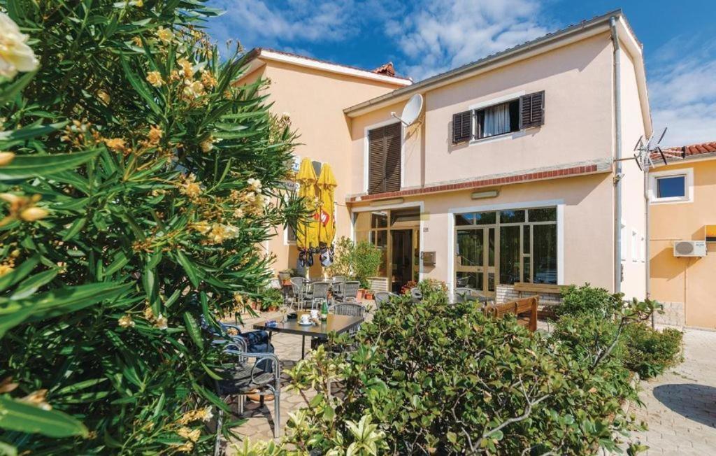 Apartment Valdebek 2
